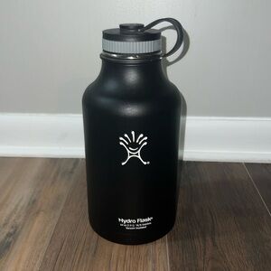64 oz Hydro Flask Water Bottle
